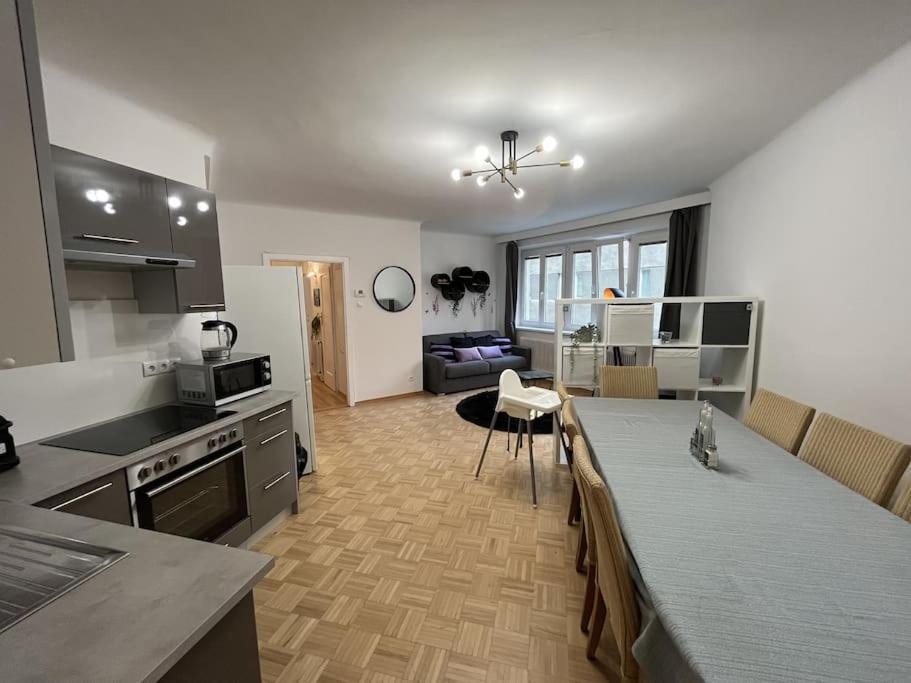 *Luxurious And Spacious Family Apartment* Wien Exteriör bild