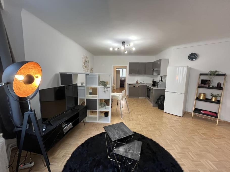 *Luxurious And Spacious Family Apartment* Wien Exteriör bild